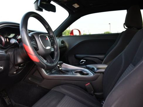 Used 2019 Dodge Challenger SXT w/ Blacktop Package RWD image 15