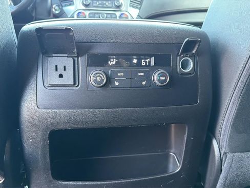 Used 2016 Chevrolet Suburban LT w/ Luxury Package image 18