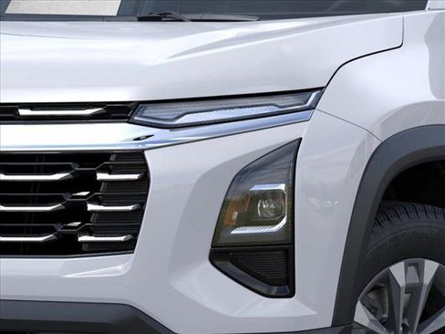 New 2026 Chevrolet Equinox LT FWD image 10