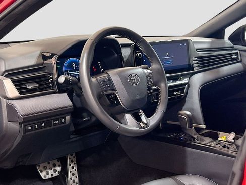 Used 2025 Toyota Camry SE w/ Multimedia Upgrade Package FWD image 7