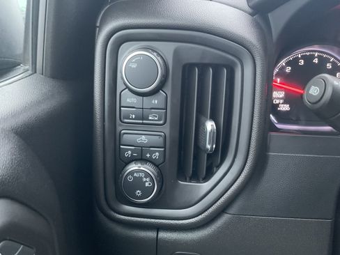 Certified 2022 Chevrolet Silverado 1500 Custom image 12