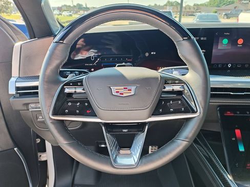 Used 2025 Cadillac Escalade V w/ LPO, Floor Liner Package AWD/4WD image 17