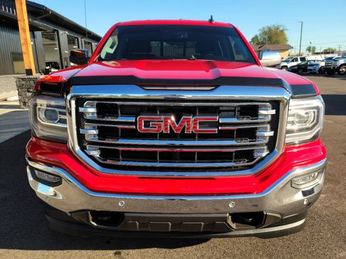 Used 2018 GMC Sierra 1500 SLT image 2