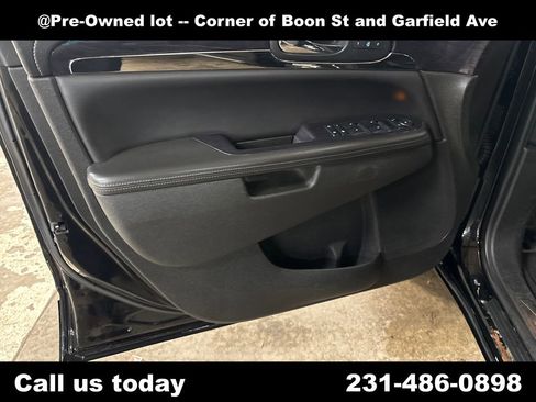 Used 2016 Buick Enclave Leather w/ Enclave Bronze Edition AWD/4WD image 11