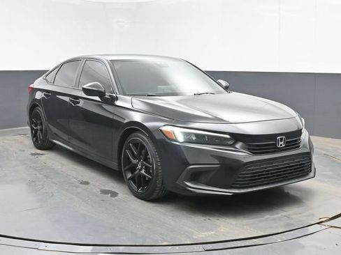 Used 2022 Honda Civic Sport image 2