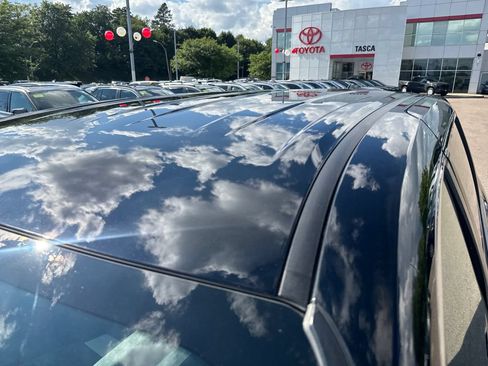 Used 2025 Toyota Sienna LE AWD/4WD image 46