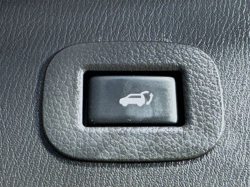 Used 2022 INFINITI QX80 Luxe w/ Cargo Package image 32