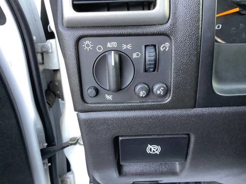 Used 2012 Chevrolet Colorado W/T image 38