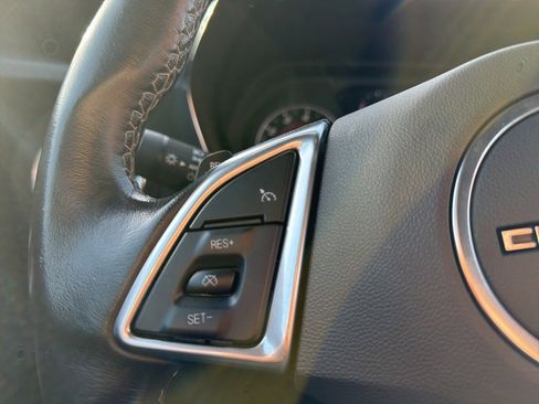 Used 2020 Chevrolet Camaro LT image 27