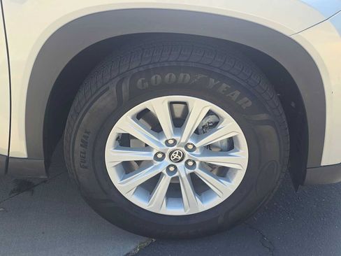 Certified 2026 Toyota Grand Highlander FWD image 9