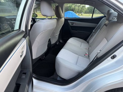 Used 2015 Toyota Corolla LE FWD image 16