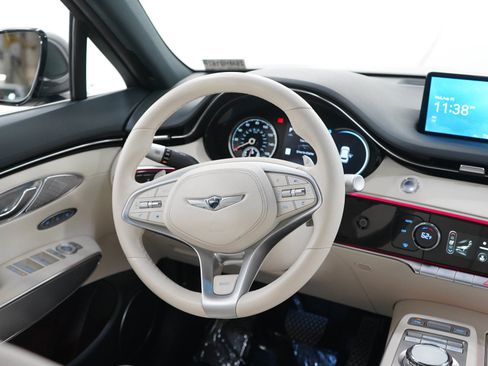 Used 2023 Genesis Electrified GV70 AWD/4WD image 14