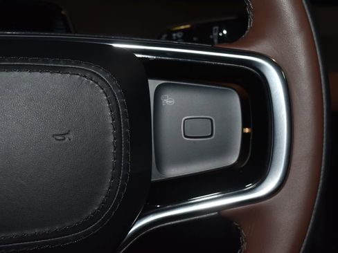 Used 2025 Lincoln Navigator L Reserve AWD/4WD image 9