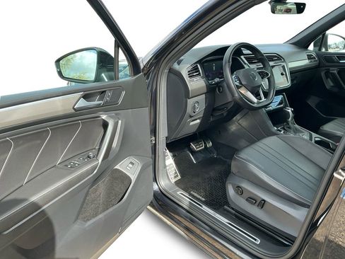 Used 2022 Volkswagen Tiguan SE R-Line AWD/4WD image 23
