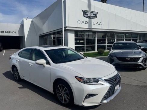 Used 2016 Lexus ES 300h w/ Navigation System Package image 1