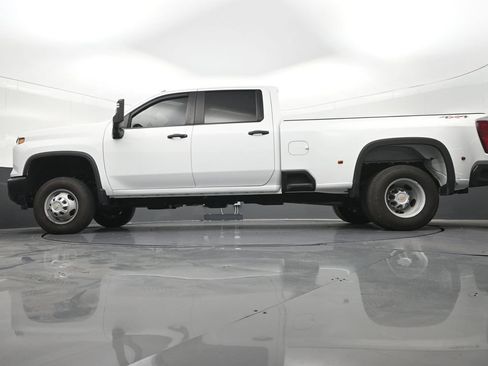 Used 2025 Chevrolet Silverado 3500 W/T AWD/4WD image 24