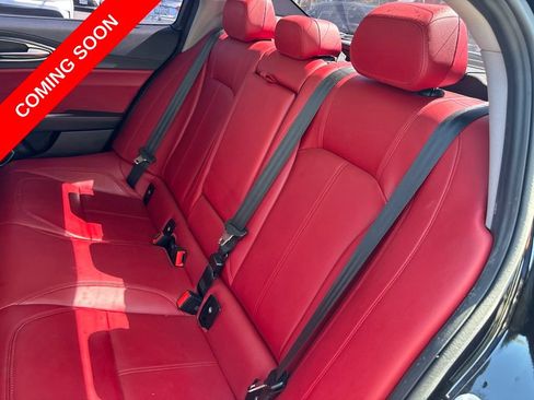 Used 2020 Alfa Romeo Giulia w/ Nero Edizione RWD image 14