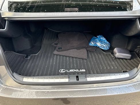 Used 2023 Lexus LS 500 w/ Luxury Package RWD image 20