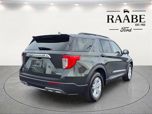 Used 2023 Ford Explorer XLT w/ Equipment Group 202A image 7