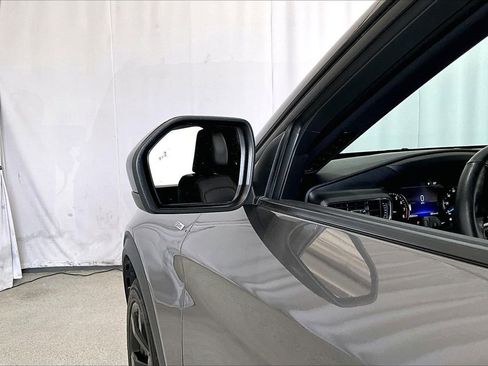 Used 2023 Ford Explorer ST-Line w/ Class IV Trailer Tow Package image 10