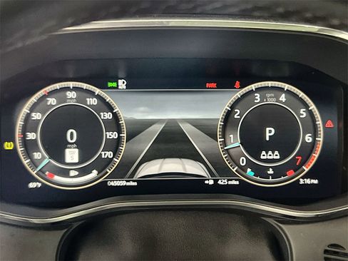 Used 2024 Jaguar F-PACE R-Dynamic S image 10