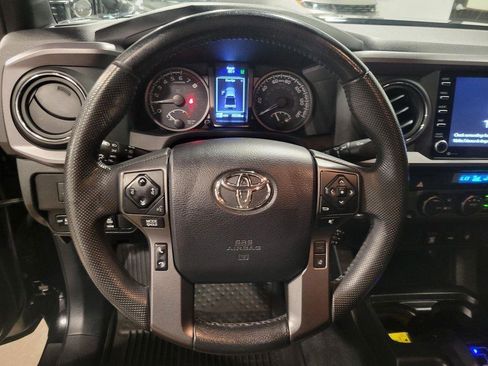 Used 2023 Toyota Tacoma TRD Off-Road image 11