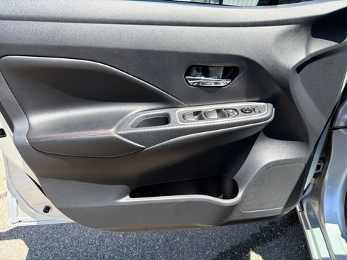 Used 2024 Nissan Versa SR FWD image 10