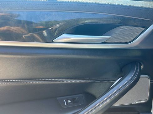 Used 2018 BMW M550i xDrive AWD/4WD image 19