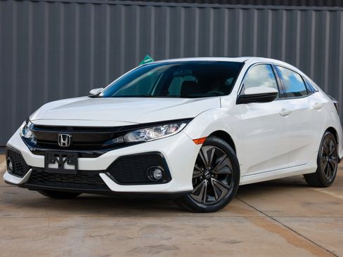 Used 2018 Honda Civic EX image 1