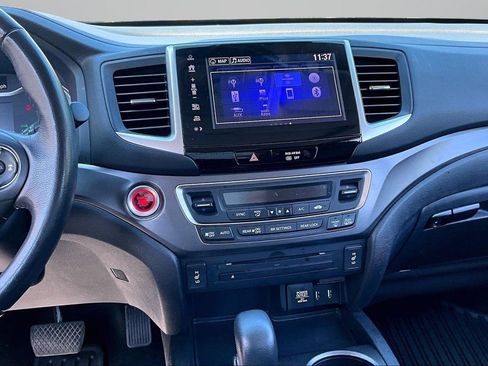 Used 2017 Honda Pilot EX-L image 9