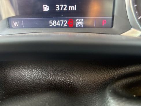 Used 2023 GMC Acadia SLT image 26