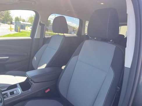 Used 2017 Ford Escape SE FWD image 11