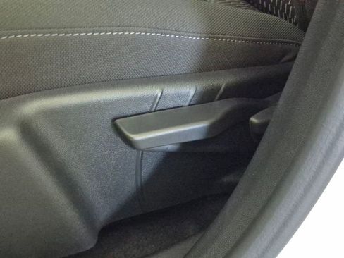 New 2026 Chevrolet Equinox LT image 15