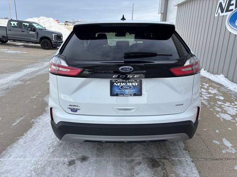 Used 2024 Ford Edge SEL w/ Convenience Package AWD/4WD image 5