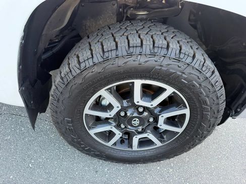 Used 2021 Toyota Tundra Limited w/ Limited Premium Package AWD/4WD image 36