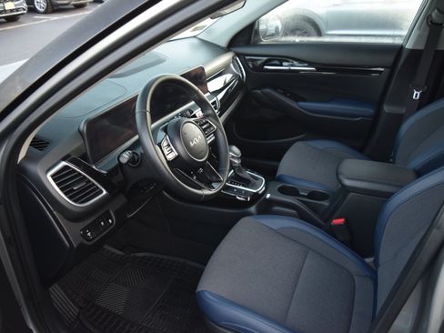 Used 2024 Kia Seltos S AWD/4WD image 9