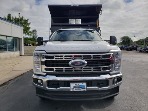 New 2025 Ford F350 XL w/ XL Chrome Package image 2
