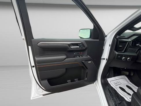 Used 2024 GMC Sierra 1500 AT4 AWD/4WD image 9