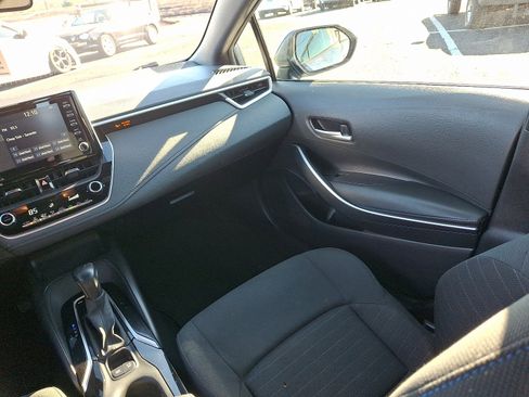 Used 2020 Toyota Corolla SE image 12