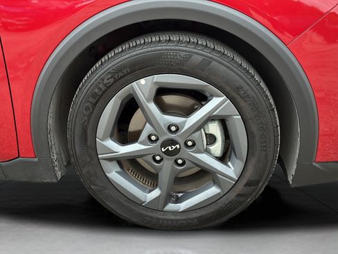 Certified 2025 Kia K4 FWD image 31