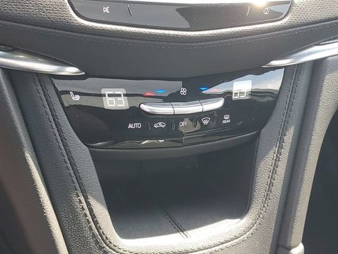 Certified 2024 Cadillac XT5 Sportv w/ LPO, Floor Liner Package AWD/4WD image 25