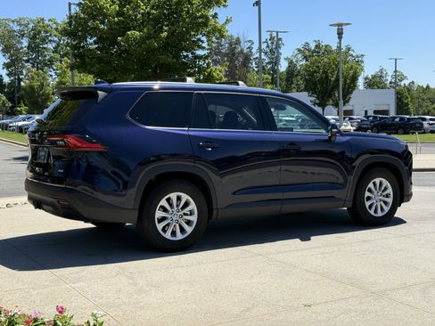 Used 2024 Toyota Grand Highlander AWD Hybrid image 13