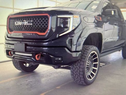 Used 2023 GMC Sierra 1500 AT4 w/ AT4 Premium Package AWD/4WD image 3