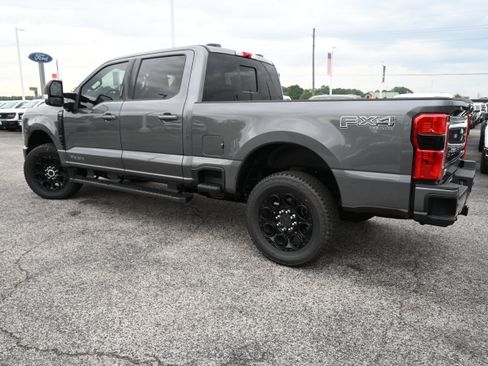 New 2026 Ford F250 Lariat w/ Black Appearance Package AWD/4WD image 7