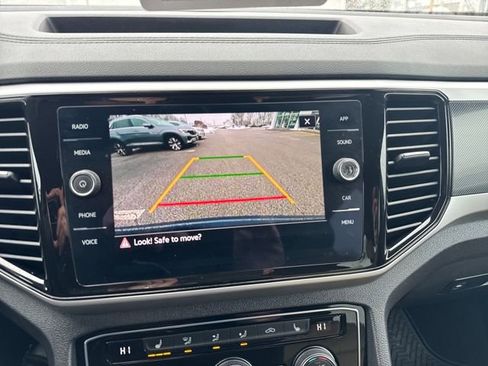 Used 2023 Volkswagen Atlas Cross Sport SE w/ Black Wheel Package image 27