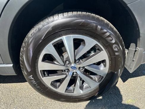 Certified 2025 Subaru Outback Premium AWD/4WD image 32