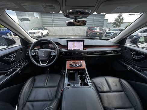 Used 2024 Lincoln Aviator Reserve w/ Jet Package AWD/4WD image 3