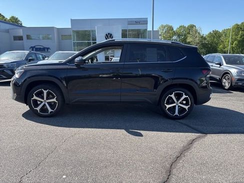 Used 2026 Volkswagen Taos SEL AWD/4WD image 3