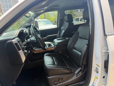 Used 2016 Chevrolet Silverado 1500 LTZ AWD/4WD image 9