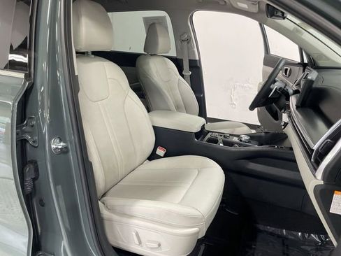 Used 2025 Kia Sorento EX AWD/4WD image 27